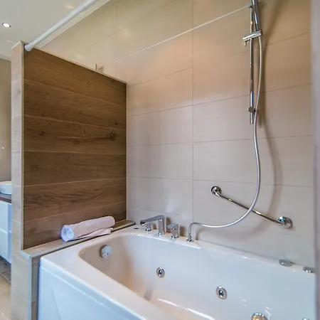 בית הארחה Milohanic Luxury