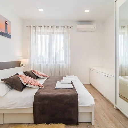 Guest house Milohanic Luxury 4*