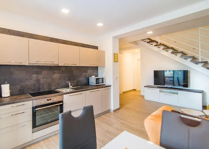 Konukevi Milohanic Luxury 4*