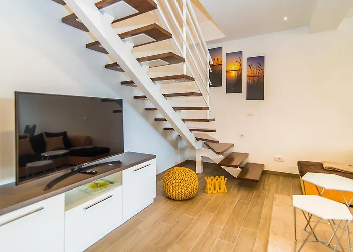 Konukevi Milohanic Luxury 4*