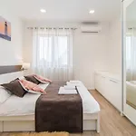 Pensión Milohanic Luxury 4*